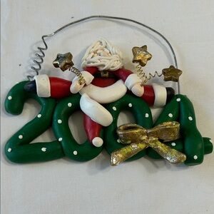 Source Unknown Green and Gold 2004 Santa Ornament